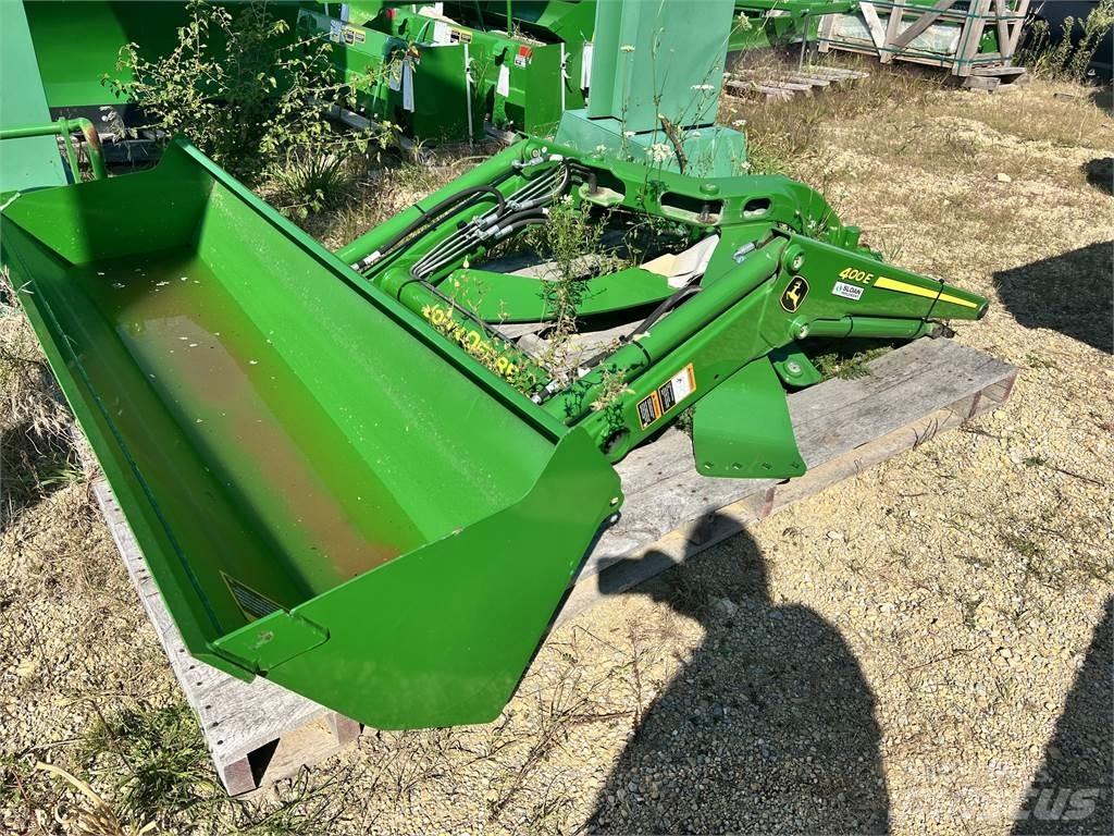 John Deere 400E Traktörler
