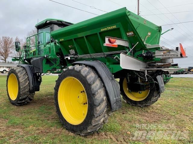 John Deere 400R Çekilir pülverizatörler