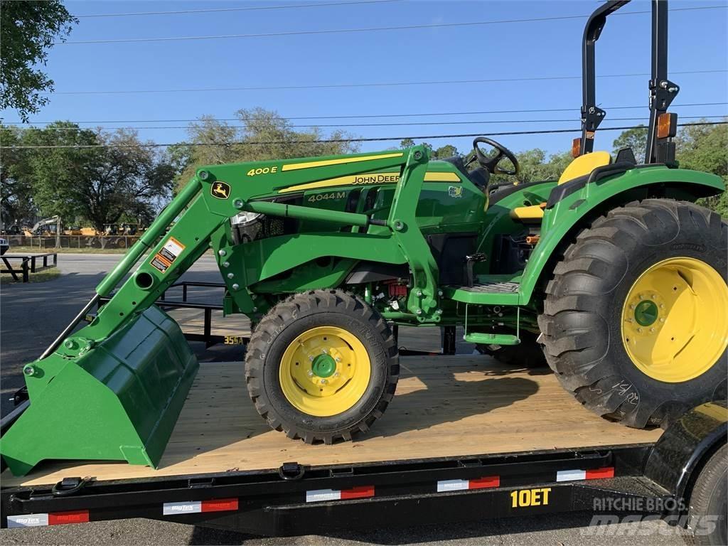 John Deere 4044M Traktörler