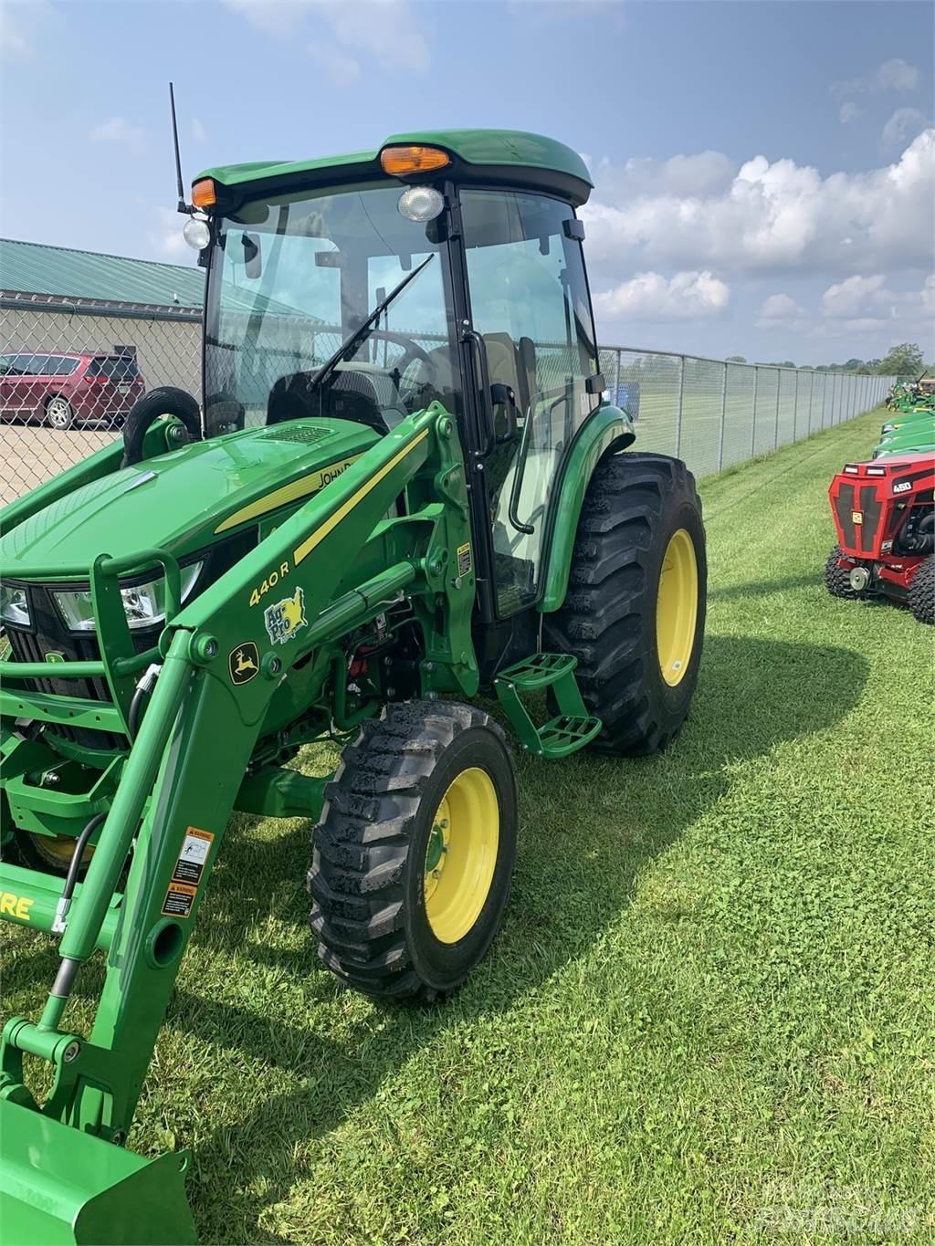 John Deere 4044R Traktörler