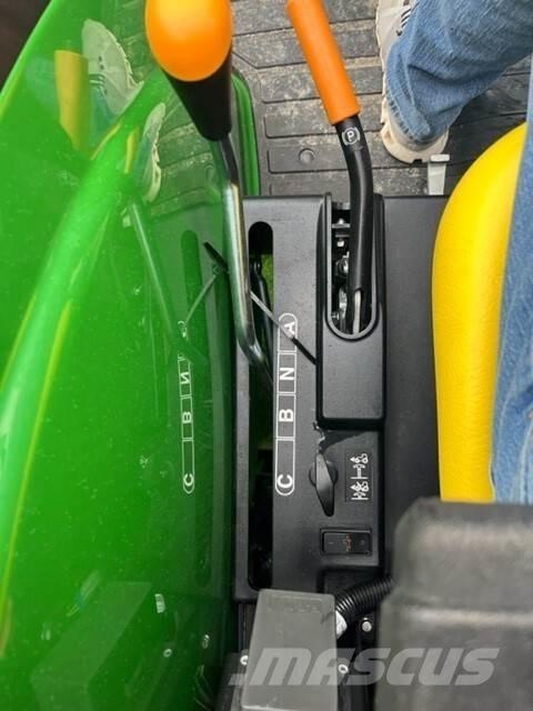 John Deere 4044R Traktörler