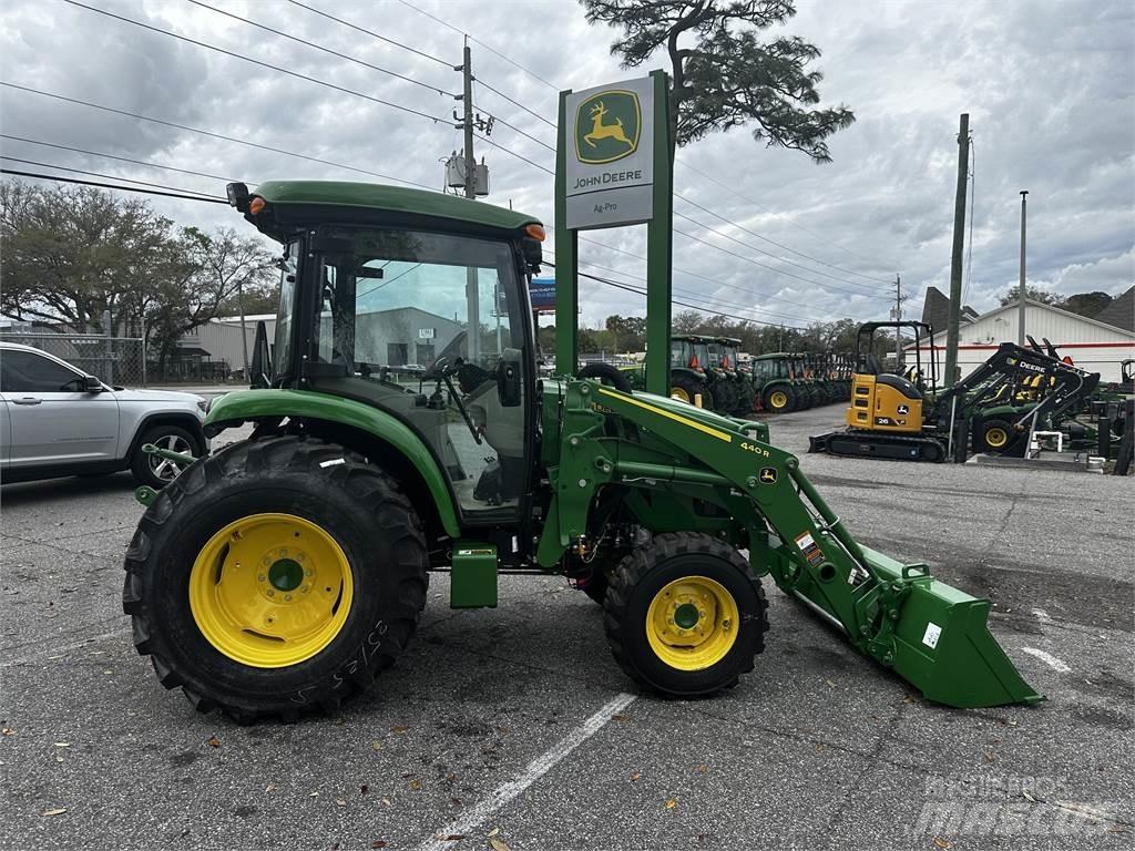 John Deere 4066R Traktörler