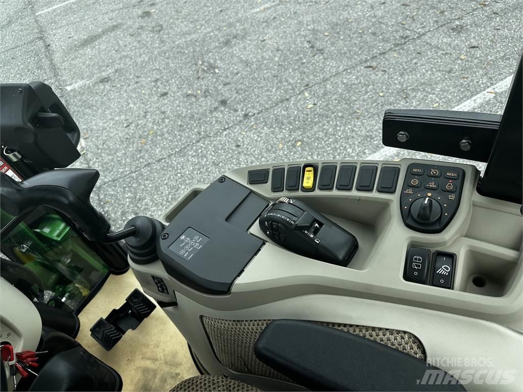 John Deere 4066R Traktörler