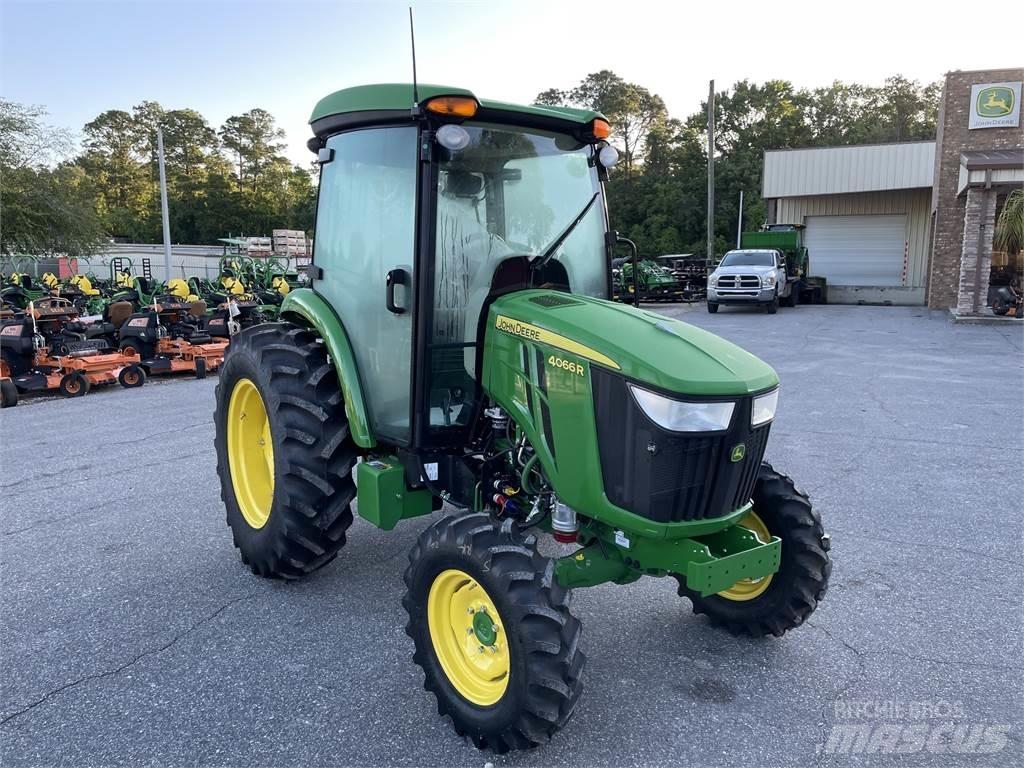 John Deere 4066R Traktörler