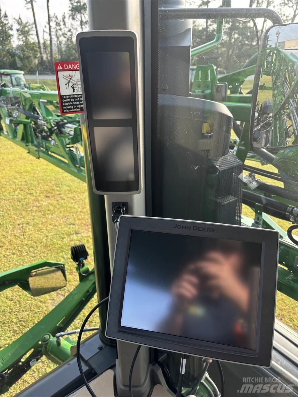 John Deere 410R Çekilir pülverizatörler