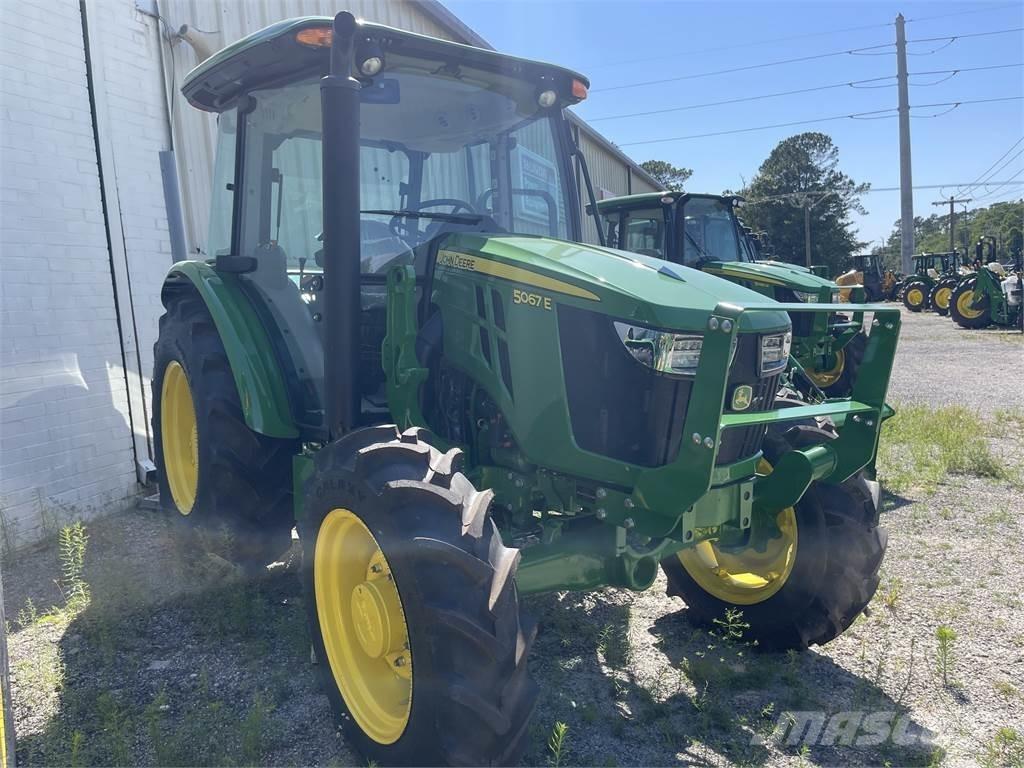 John Deere 5067E Traktörler