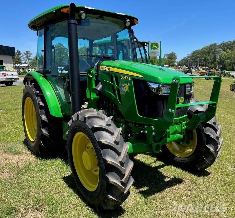 John Deere 5067E Traktörler