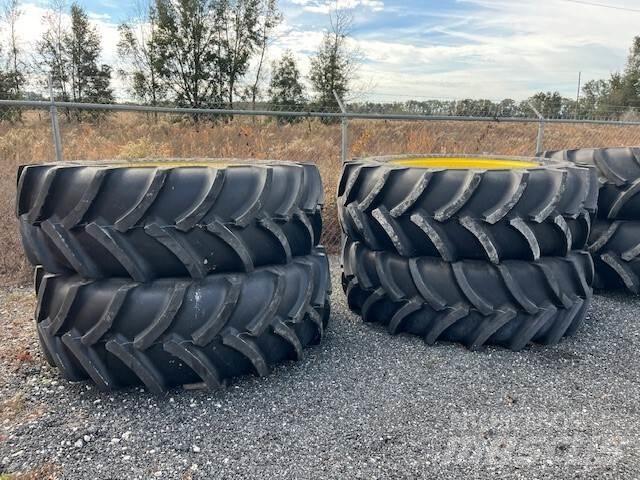 John Deere 600R Çekilir pülverizatörler