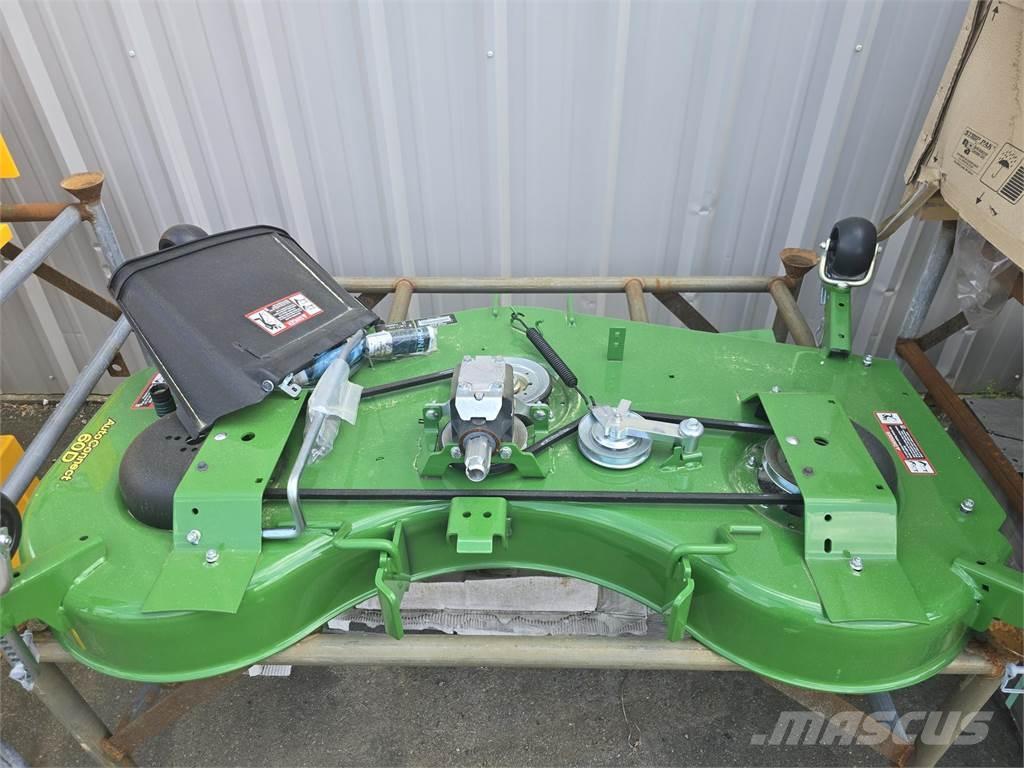 John Deere 60D Mobil çim biçme makineleri