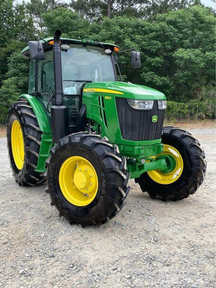John Deere 6120E Traktörler