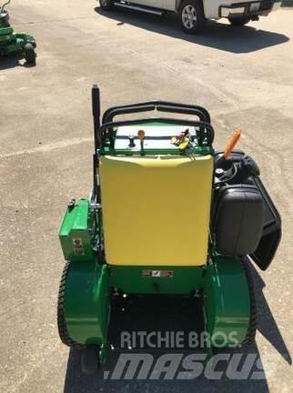 John Deere 636M Mobil çim biçme makineleri
