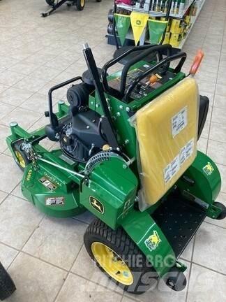 John Deere 636M Mobil çim biçme makineleri