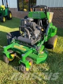 John Deere 636M Mobil çim biçme makineleri