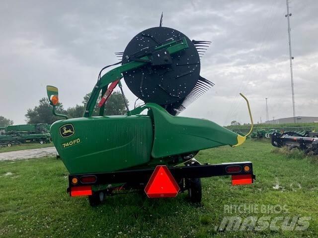 John Deere 712C Biçerdöver aksesuarlari