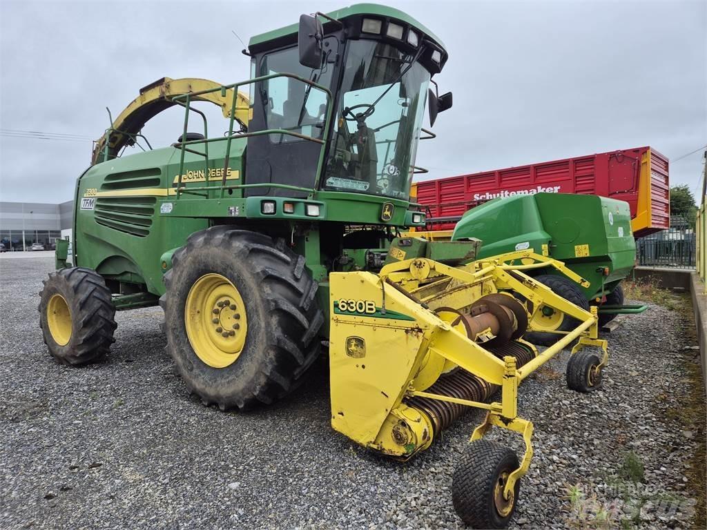 John Deere 7300 Silaj makinasi