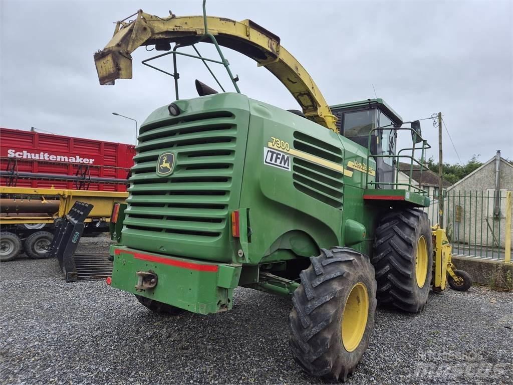 John Deere 7300 Silaj makinasi