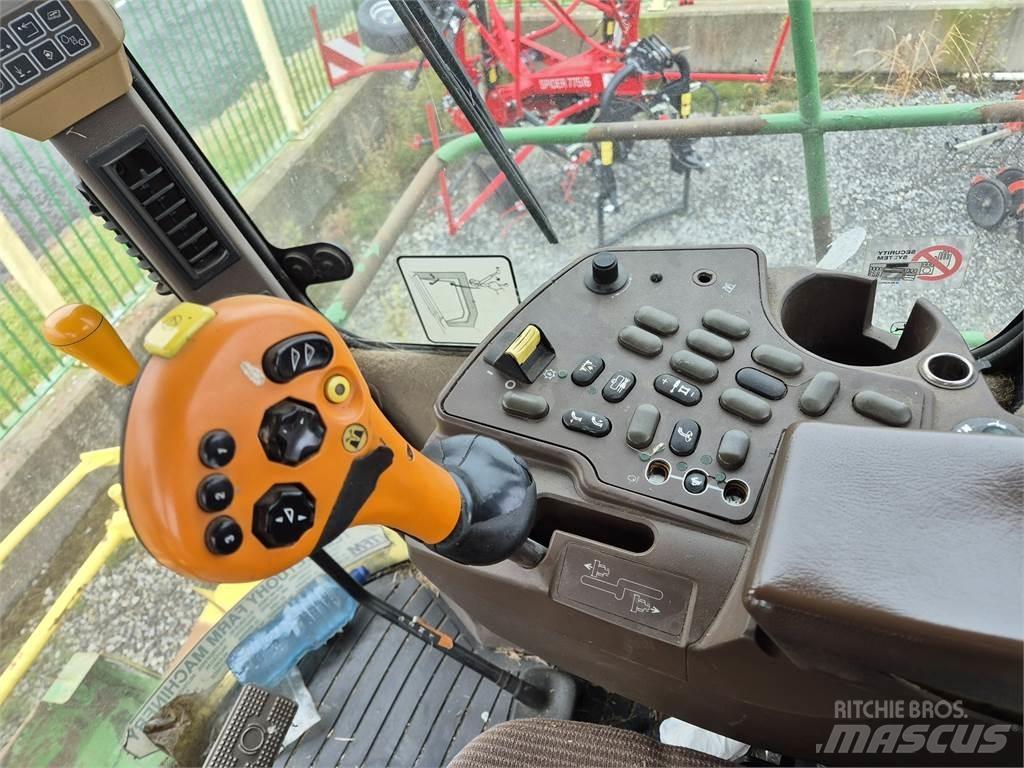 John Deere 7300 Silaj makinasi