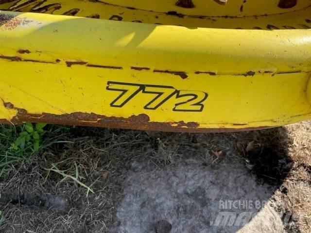 John Deere 772 Diger yem biçme makinalari