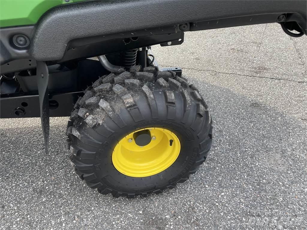 John Deere 815E Küçük araçlar