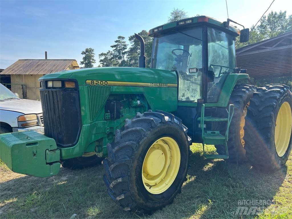 John Deere 8200 Traktörler