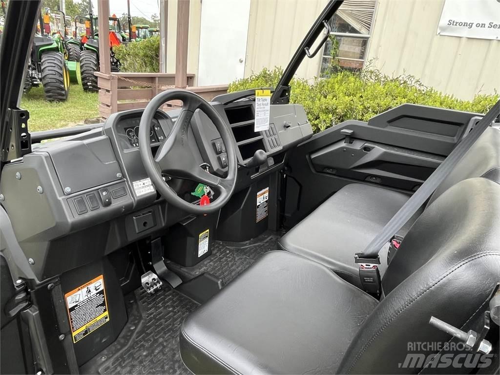 John Deere 835M Küçük araçlar