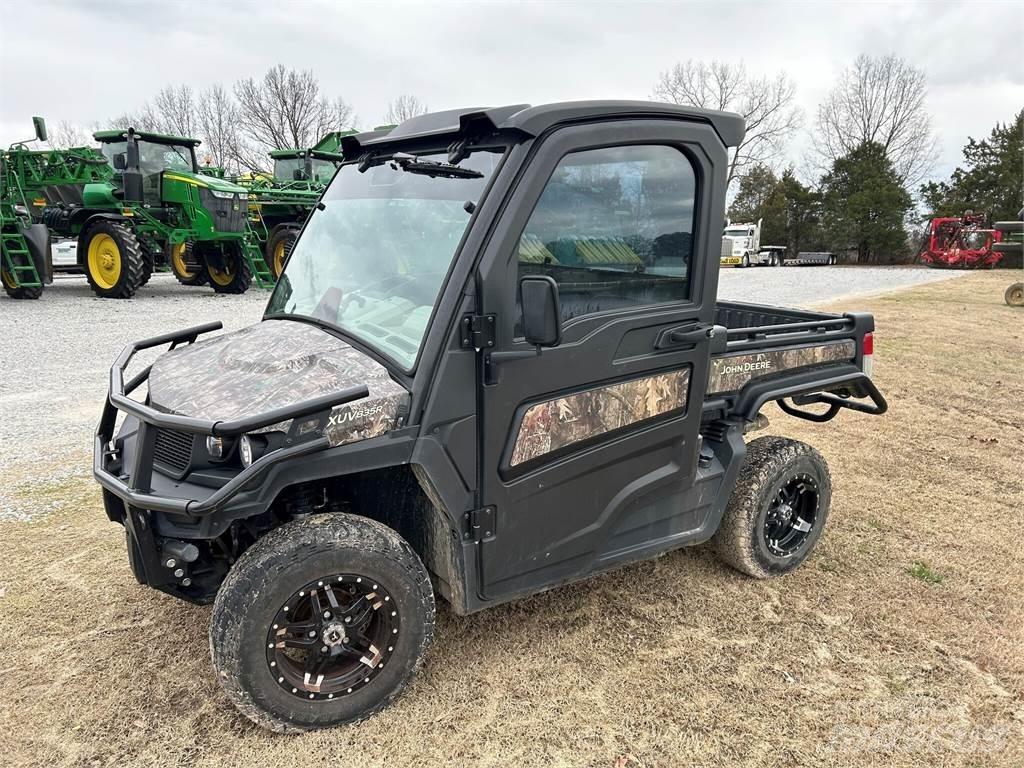 John Deere 835R Küçük araçlar