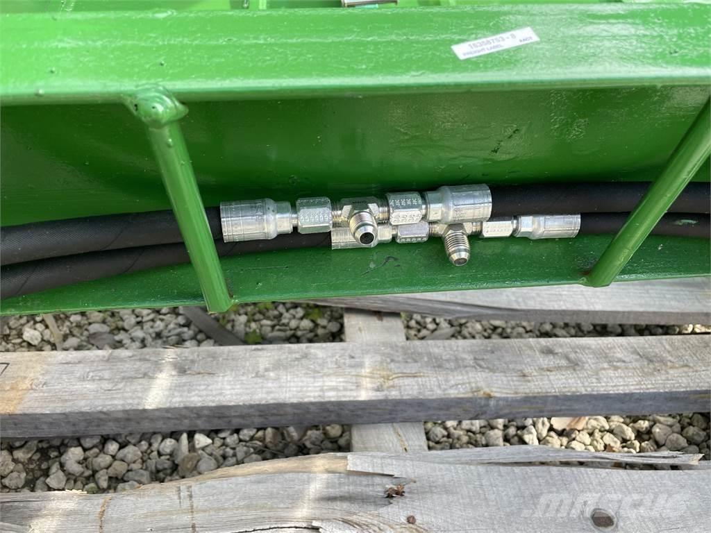 John Deere CR61G Diger traktör aksesuarlari