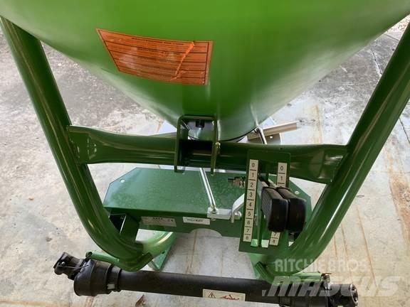 John Deere F/500 Çekilir pülverizatörler