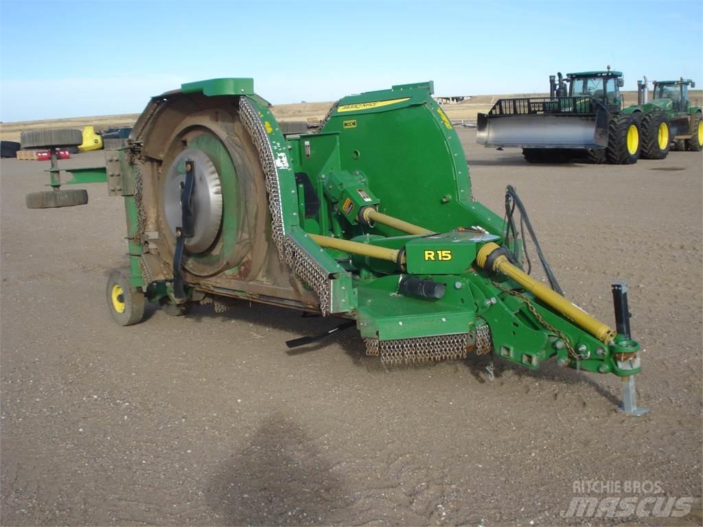 John Deere R15 Balya ögütücü, kesici ve açicilar