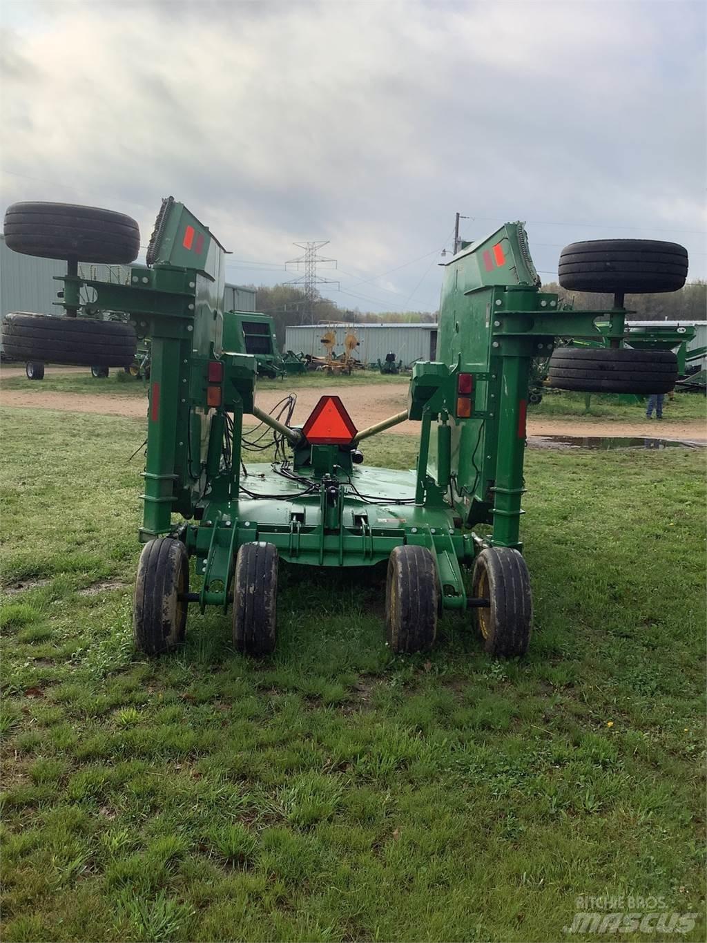 John Deere R20 Balya ögütücü, kesici ve açicilar