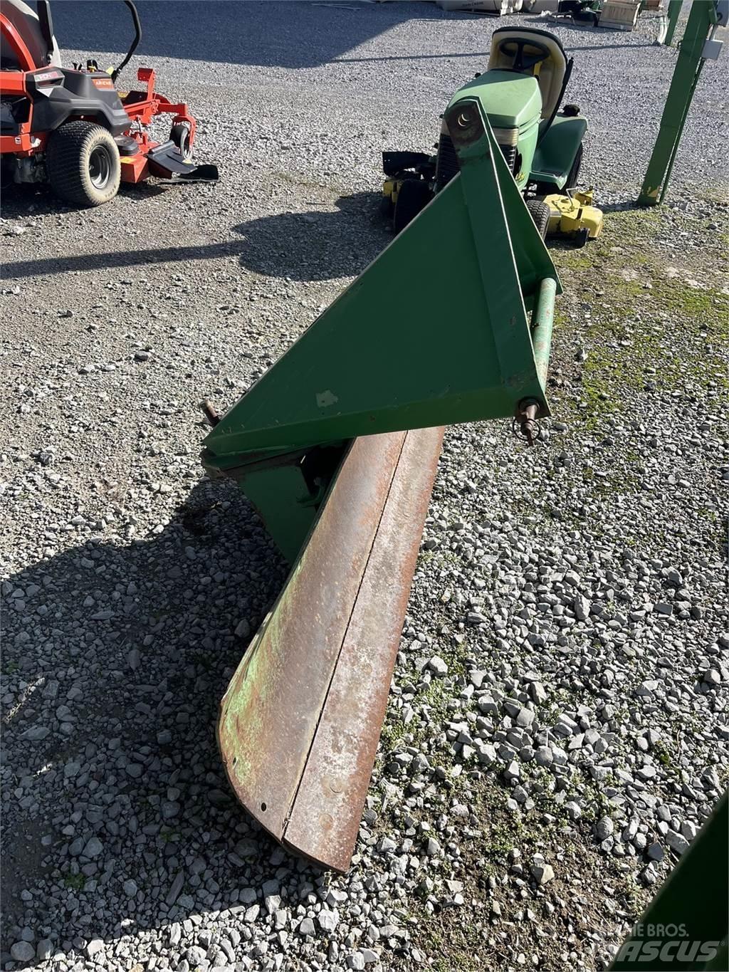 John Deere RB60 Kar küreme biçaklari