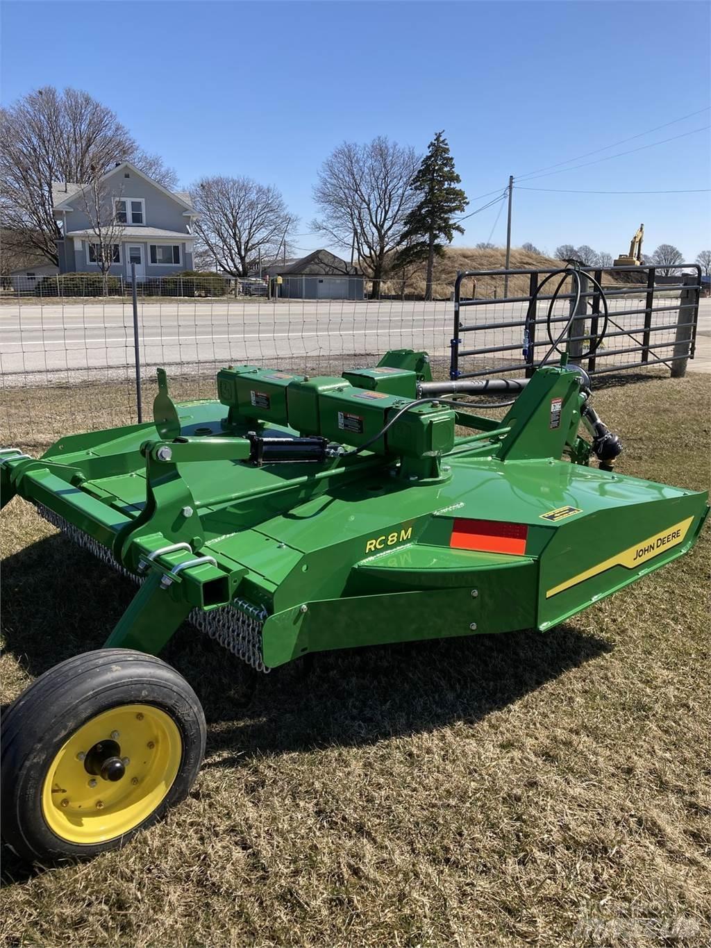 John Deere RC8M Balya ögütücü, kesici ve açicilar