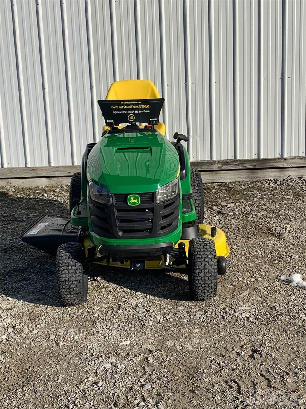 John Deere S110 Mobil çim biçme makineleri