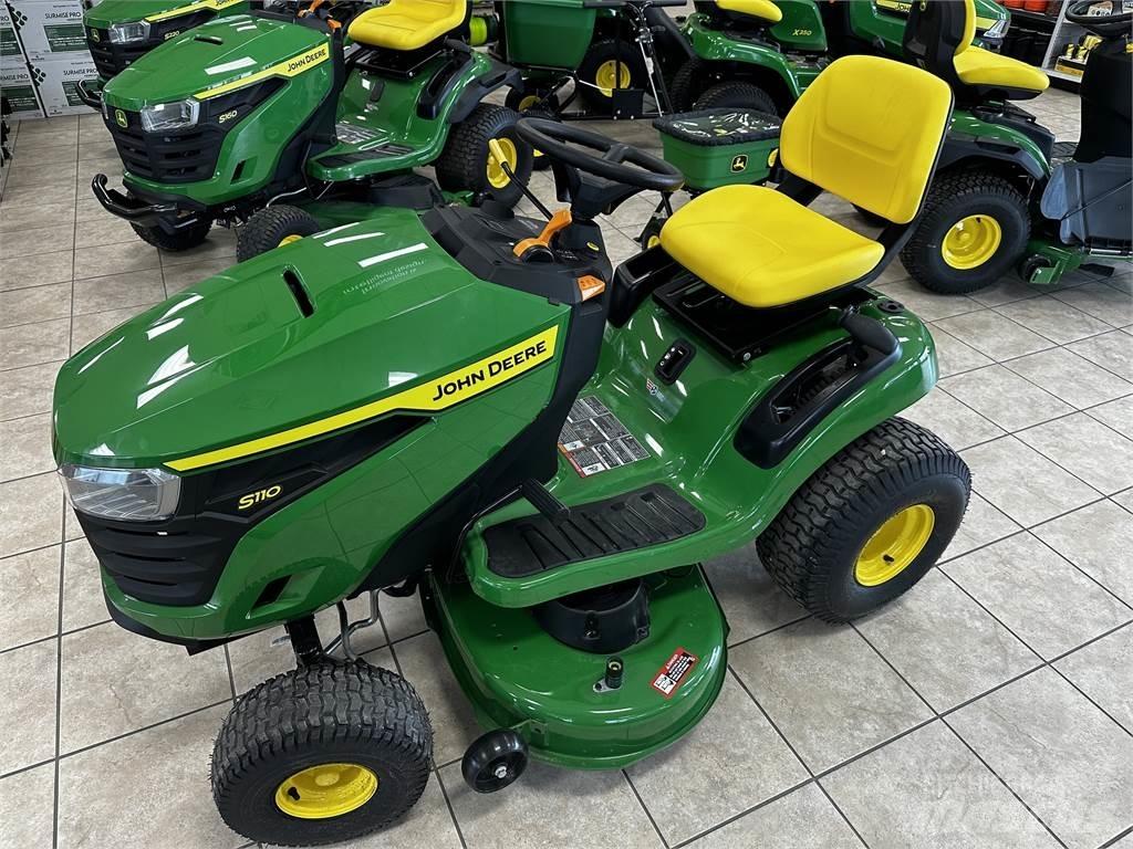 John Deere S110 Mobil çim biçme makineleri