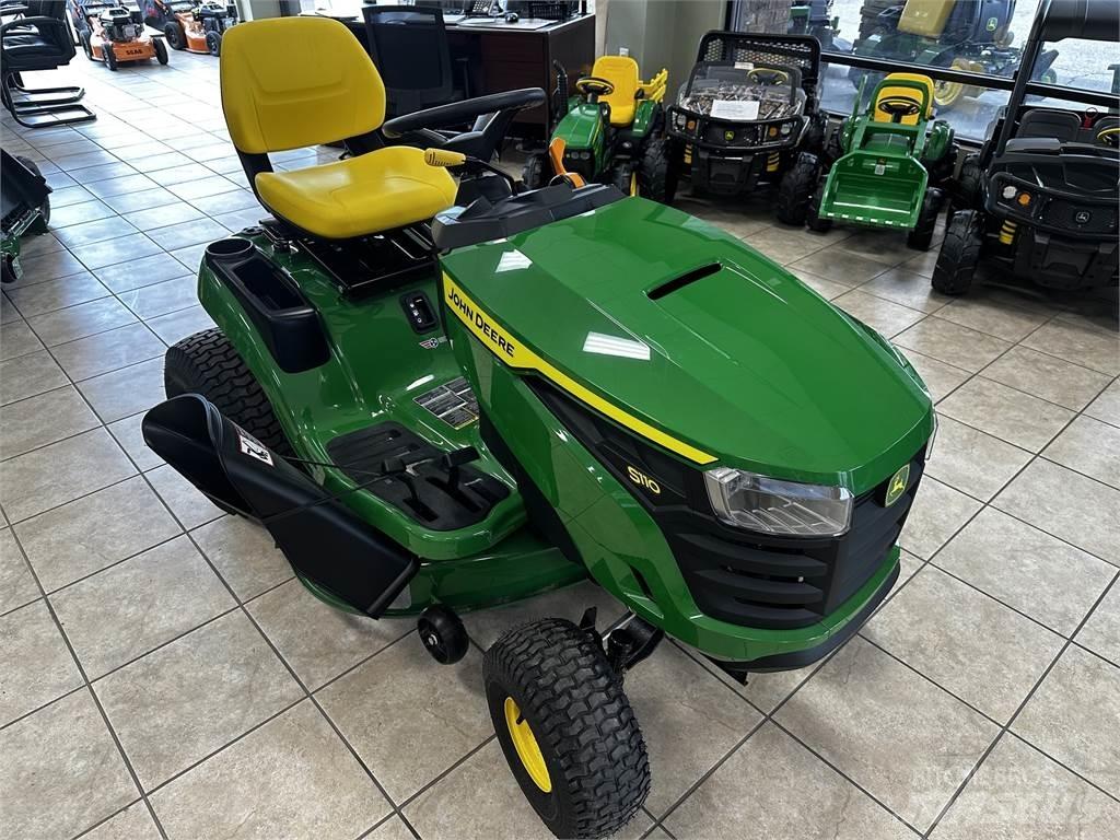 John Deere S110 Mobil çim biçme makineleri