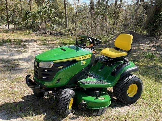 John Deere S130 Mobil çim biçme makineleri