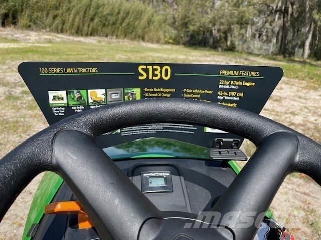 John Deere S130 Mobil çim biçme makineleri