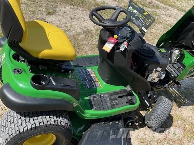 John Deere S130 Mobil çim biçme makineleri