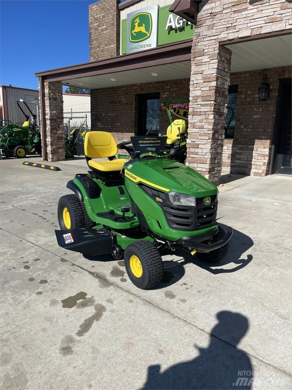 John Deere S130 Mobil çim biçme makineleri