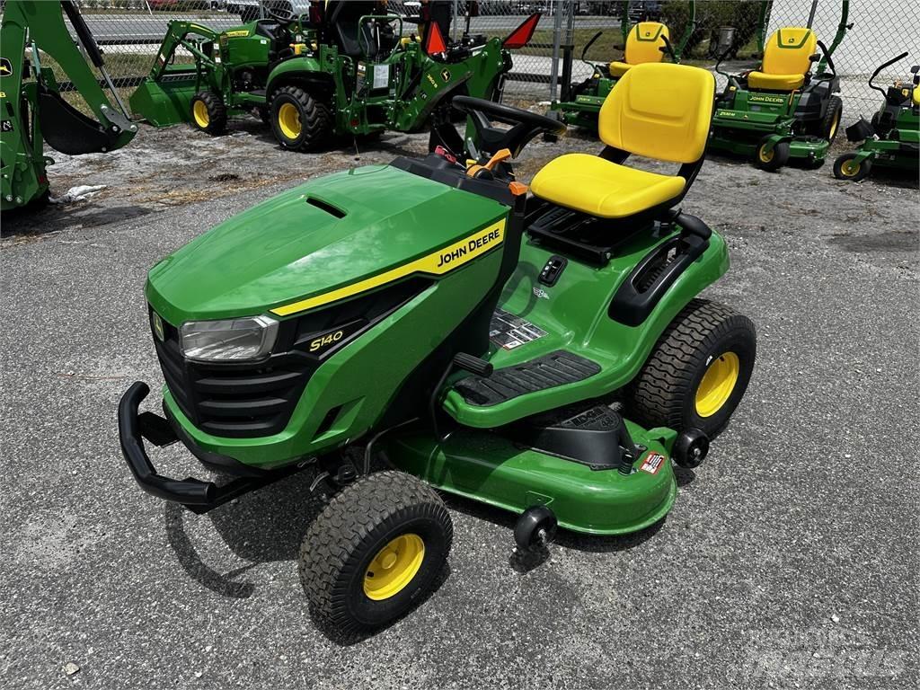 John Deere S140 Mobil çim biçme makineleri
