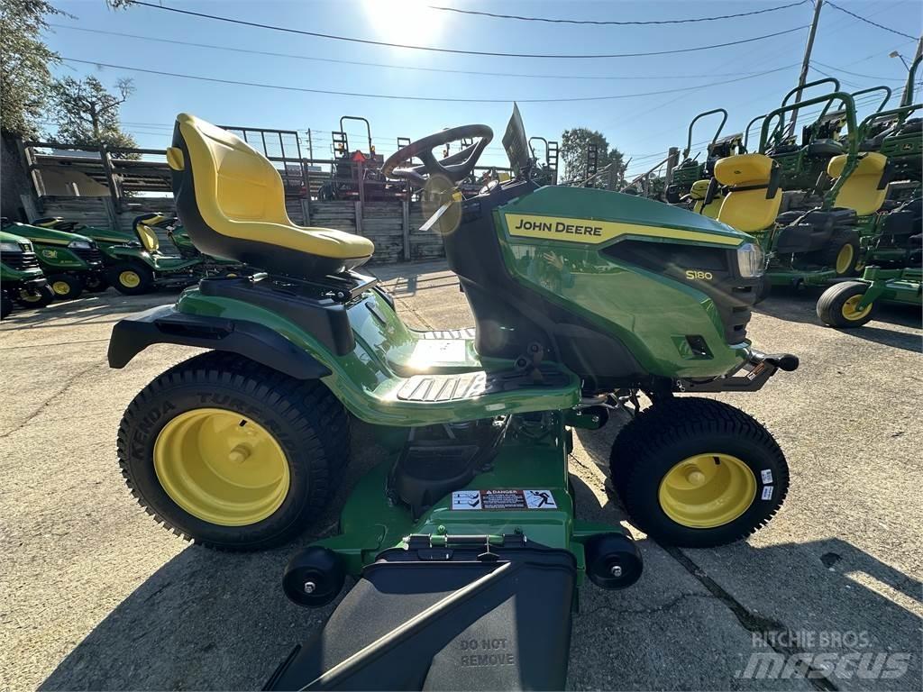 John Deere S180 Traktörler