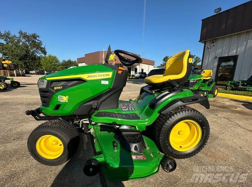 John Deere S180 Traktörler
