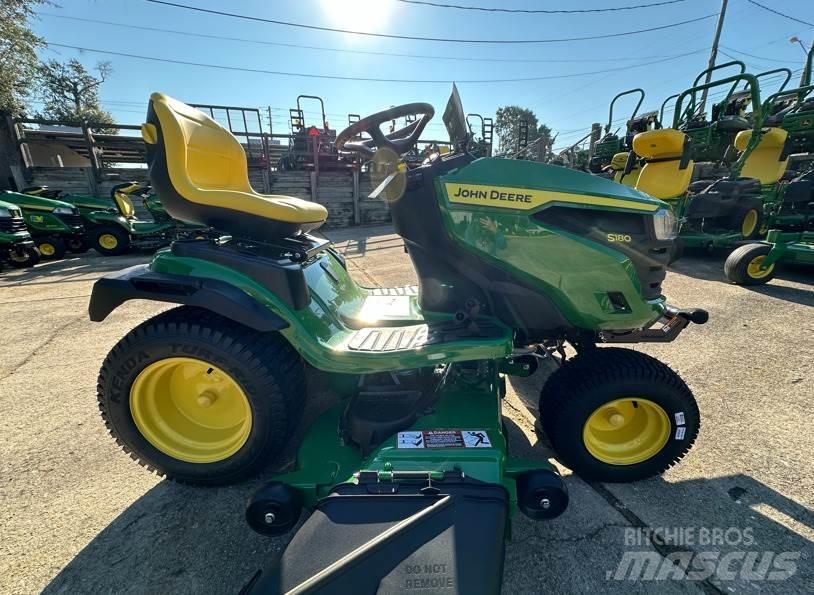 John Deere S180 Traktörler