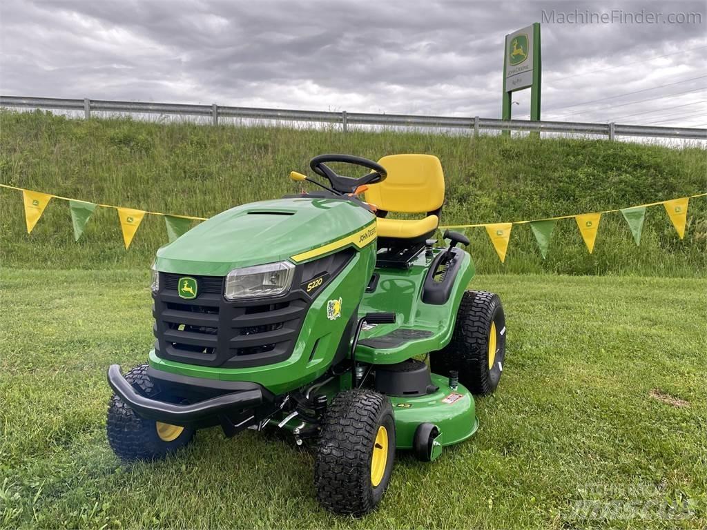 John Deere S220 Mobil çim biçme makineleri