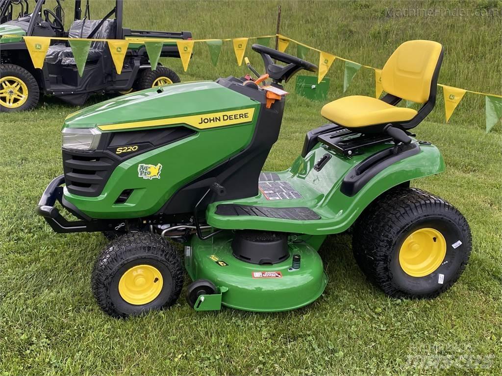 John Deere S220 Mobil çim biçme makineleri