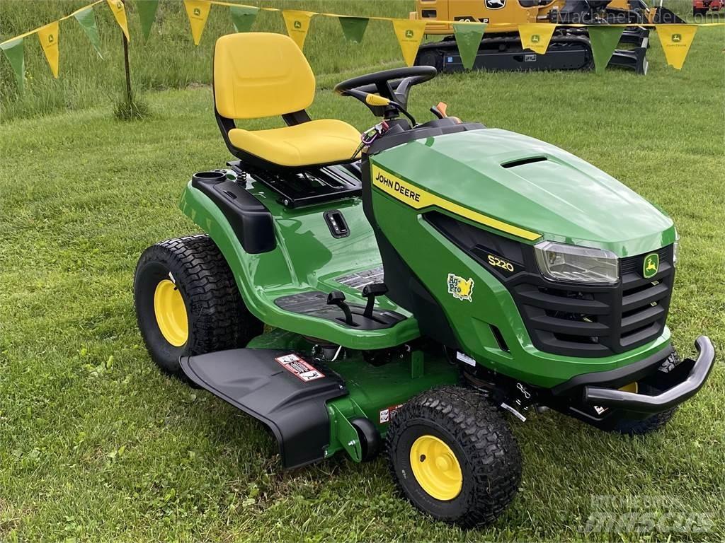 John Deere S220 Mobil çim biçme makineleri