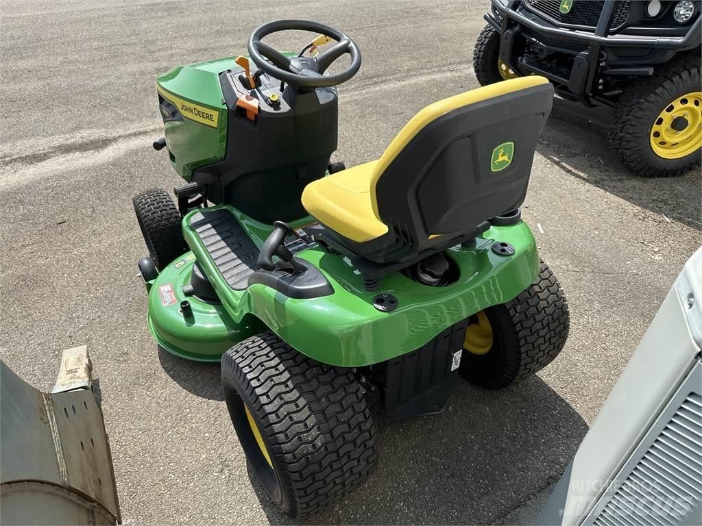 John Deere S220 Mobil çim biçme makineleri
