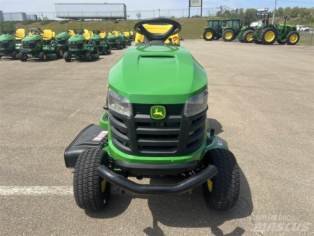 John Deere S240 Traktörler