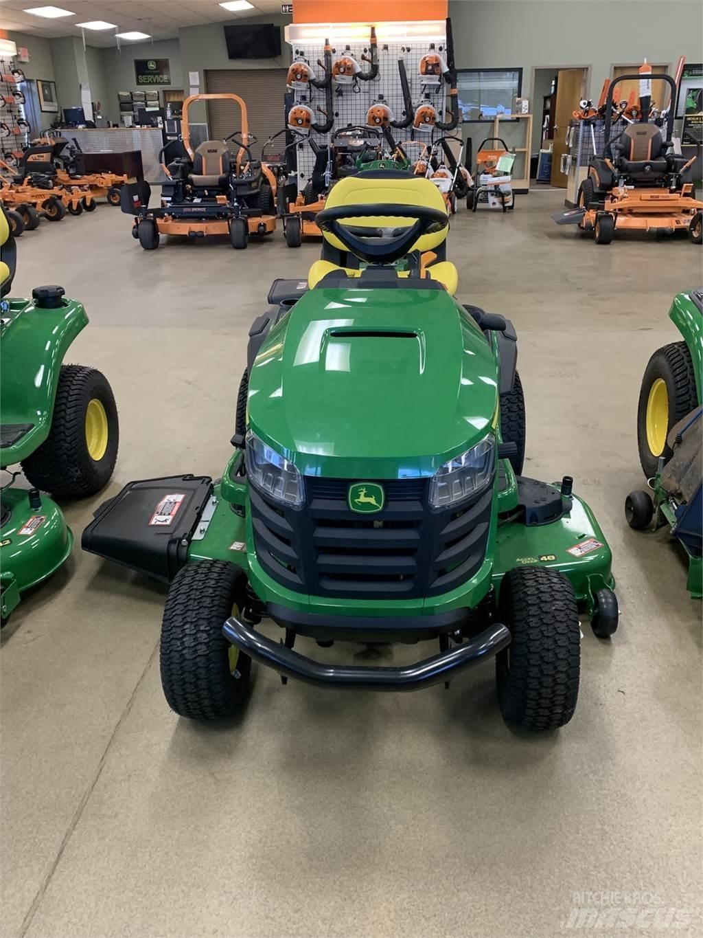 John Deere S240 Traktörler