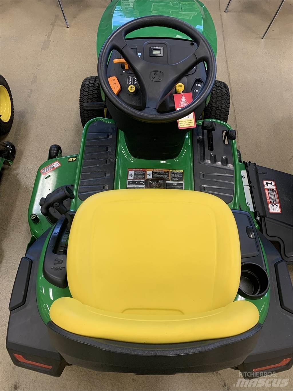 John Deere S240 Traktörler